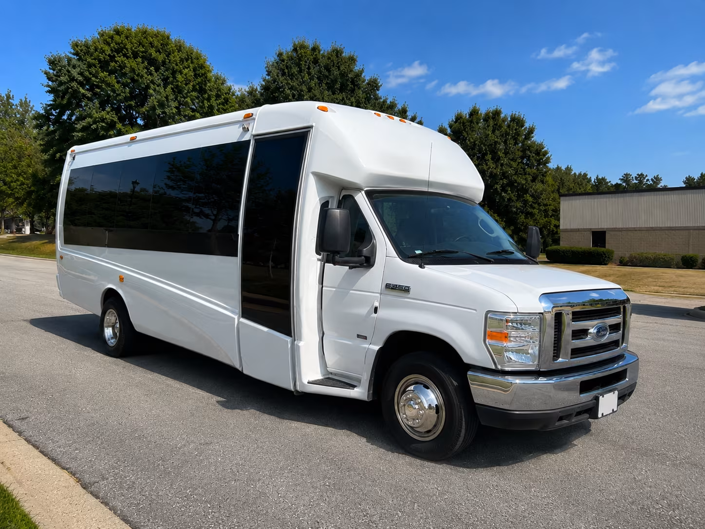 vineyard venue shuttles from santa rosa hotels to wine country